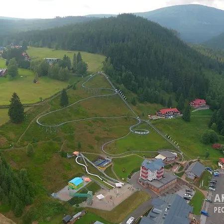 Apartman Pec Pod Snezkou アパート