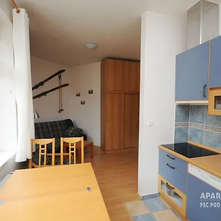 Apartman Pec Pod Snezkou アパート ペツ・ポト・スニェシュコウ