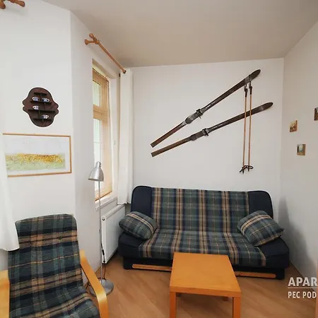 Apartman Pec Pod Snezkou * ペツ・ポト・スニェシュコウ