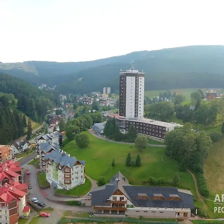 Apartman Pec Pod Snezkou アパート *