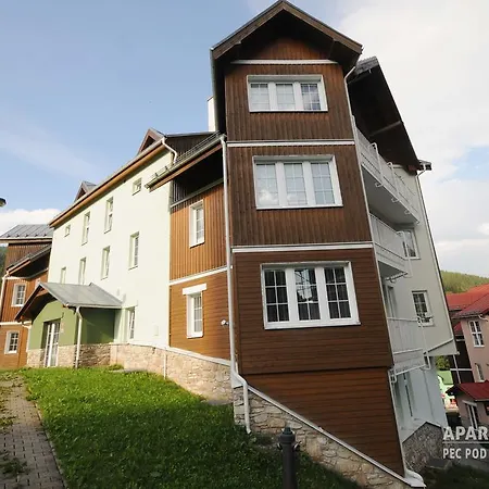 Apartman Pec Pod Snezkou ペツ・ポト・スニェシュコウ